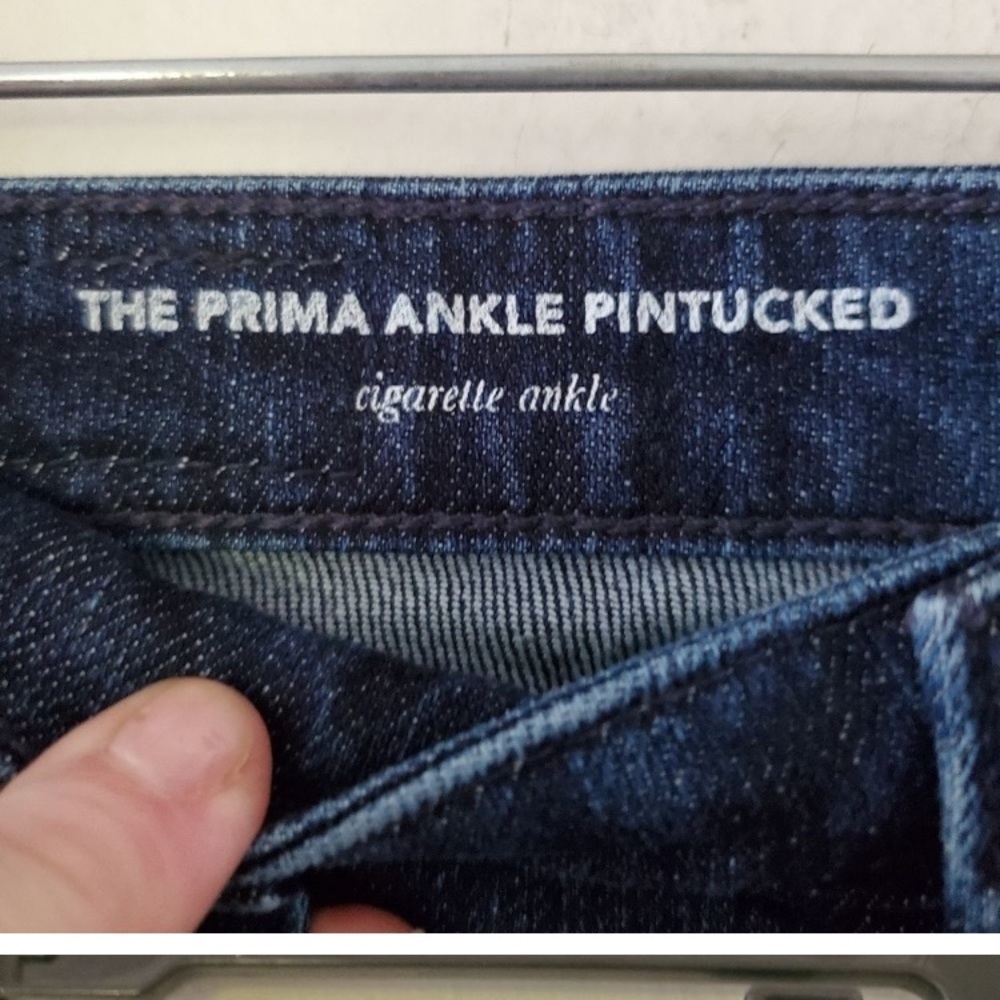 AG Prima ankle pin tucked cigarette ankle dark wash low/ mid rise jeans EUC - Picture 12 of 14
